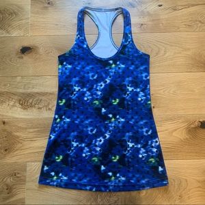 Lululemon racerback athletic tank top. Size 8. Multicolour pattern.